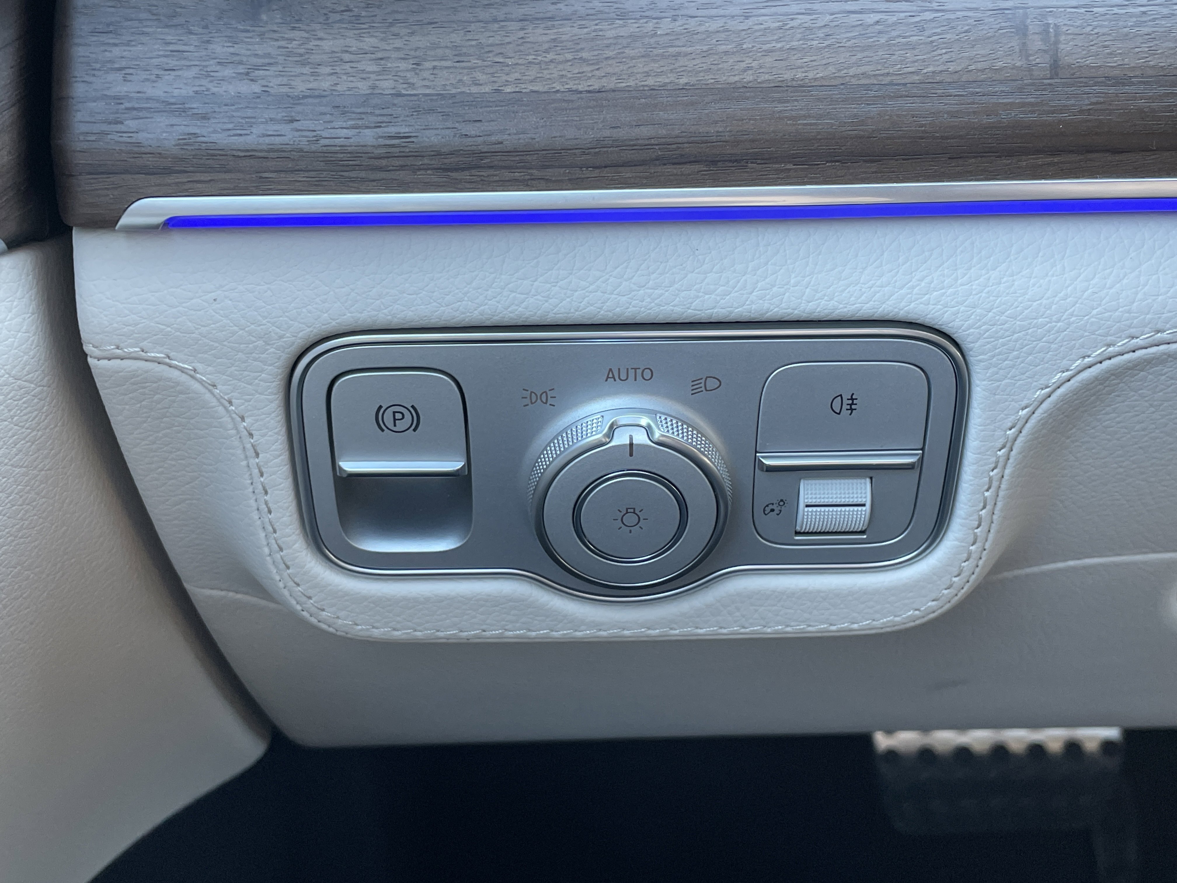 New 2026 Mercedes-Benz GLS 580 4MATIC image 23