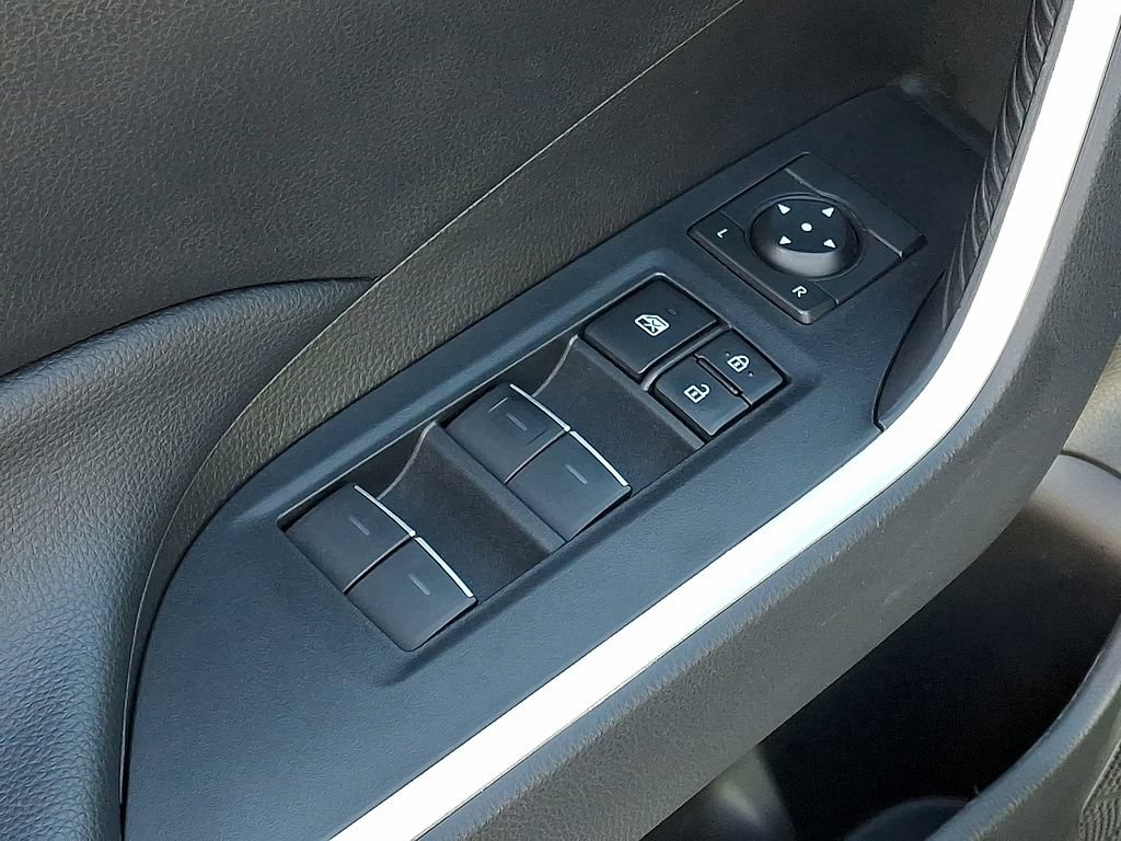 Used 2022 Toyota RAV4 XLE w/ Convenience Package AWD/4WD image 16