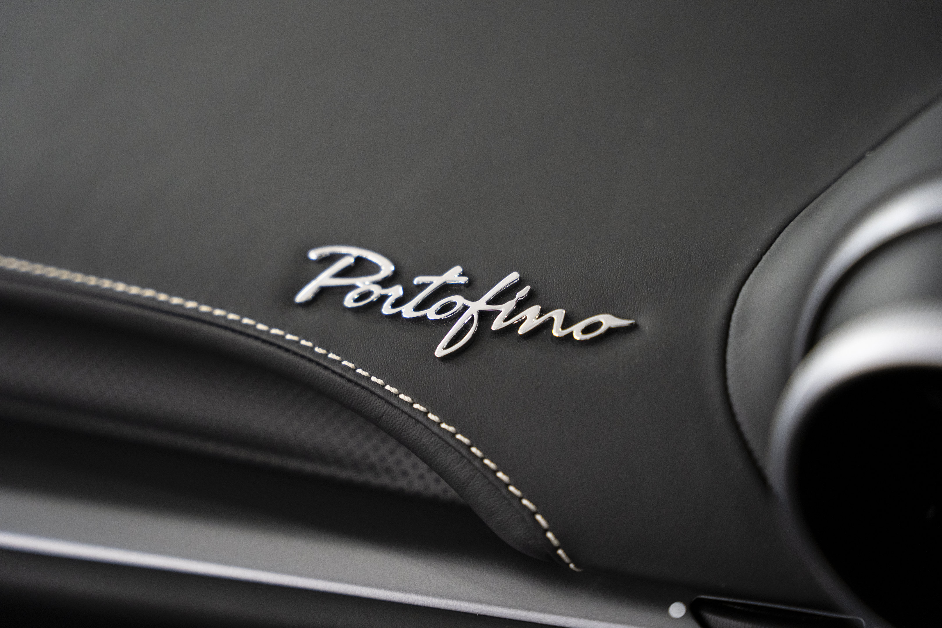 Used 2020 Ferrari Portofino RWD image 37