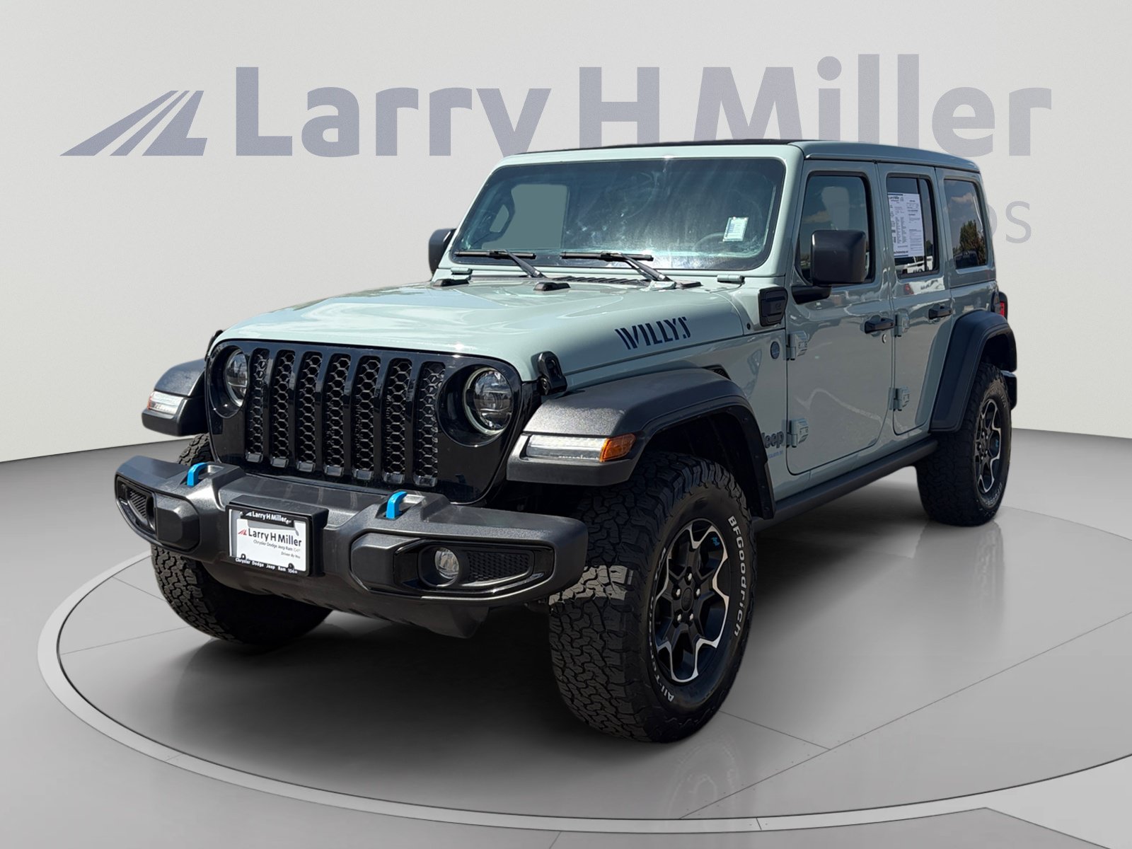 Used 2023 Jeep Wrangler Unlimited w/ Sun & Screen Package AWD/4WD image 1