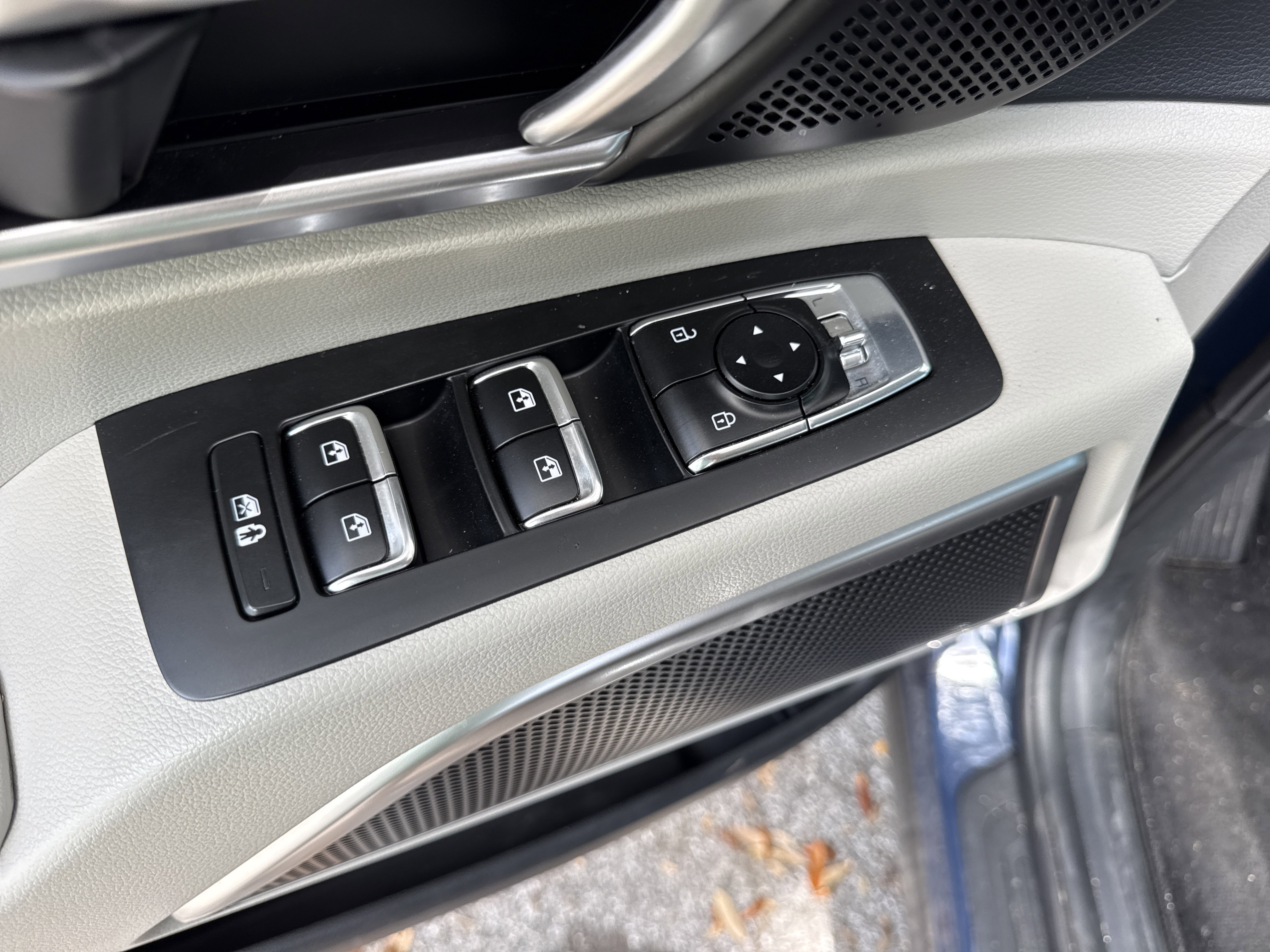 Used 2025 Kia Telluride S image 42