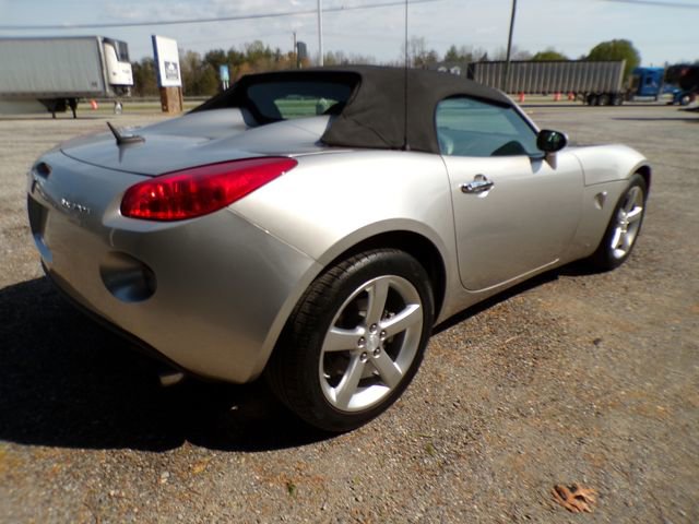 Used 2008 Pontiac Solstice Convertible w/ Preferred Package image 4