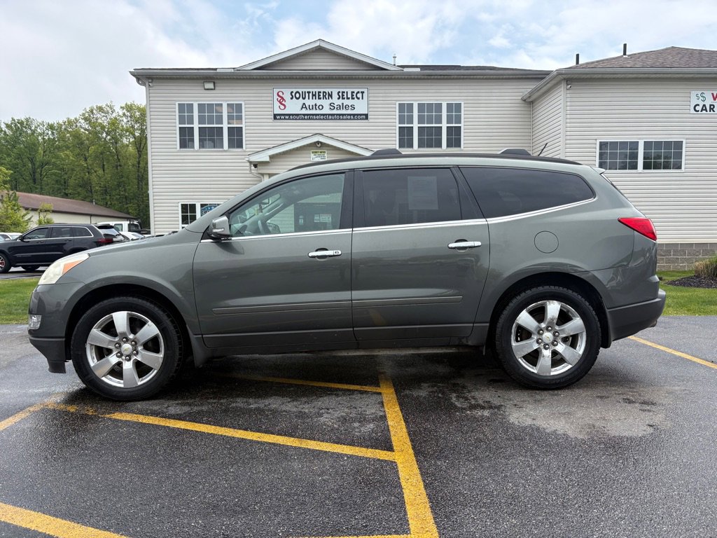 Used 2010 Chevrolet Traverse LT w/ LT Special Edition Package AWD/4WD image 1