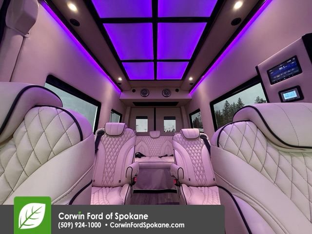 Used 2025 Mercedes-Benz Sprinter 2500 image 36