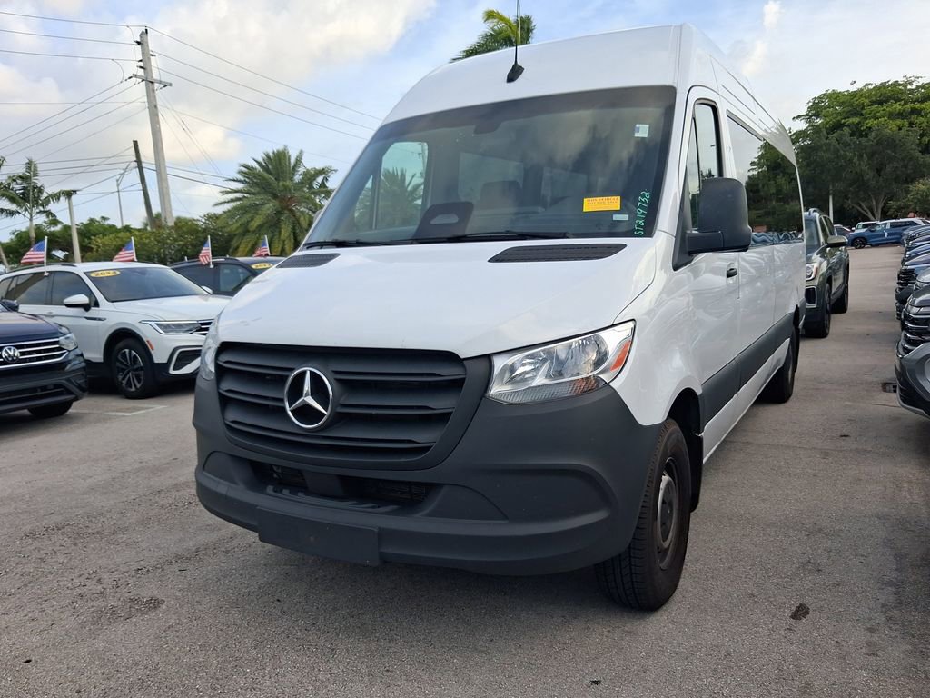 Used 2025 Mercedes-Benz Sprinter 2500 image 6