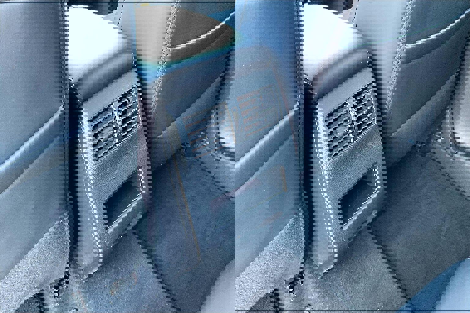 Used 2024 Mitsubishi Outlander SE image 10