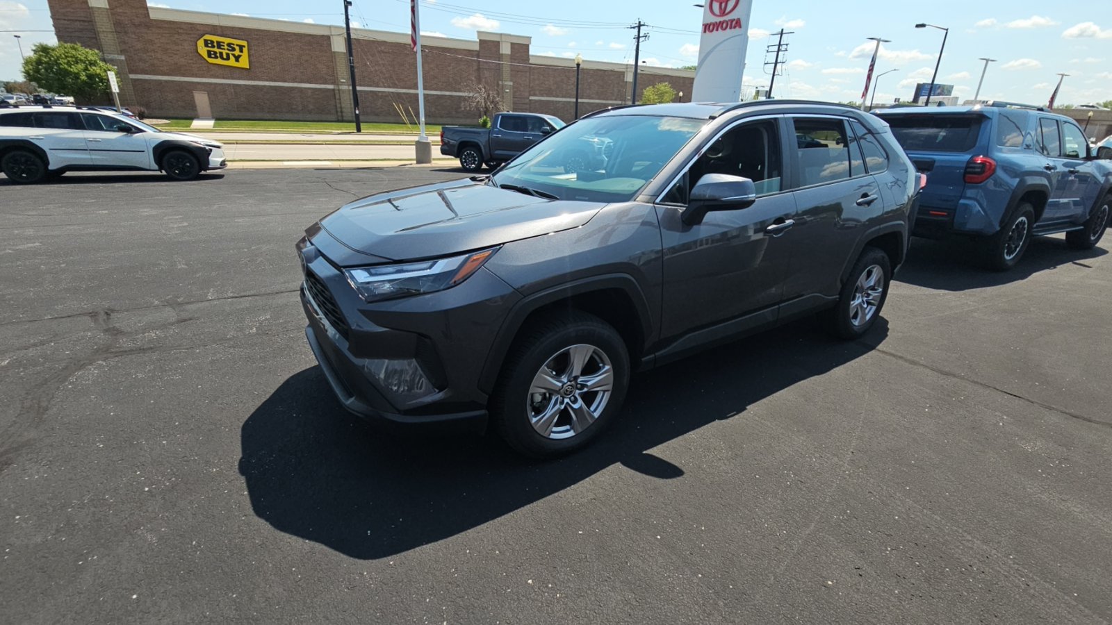 Certified 2025 Toyota RAV4 XLE AWD/4WD image 7
