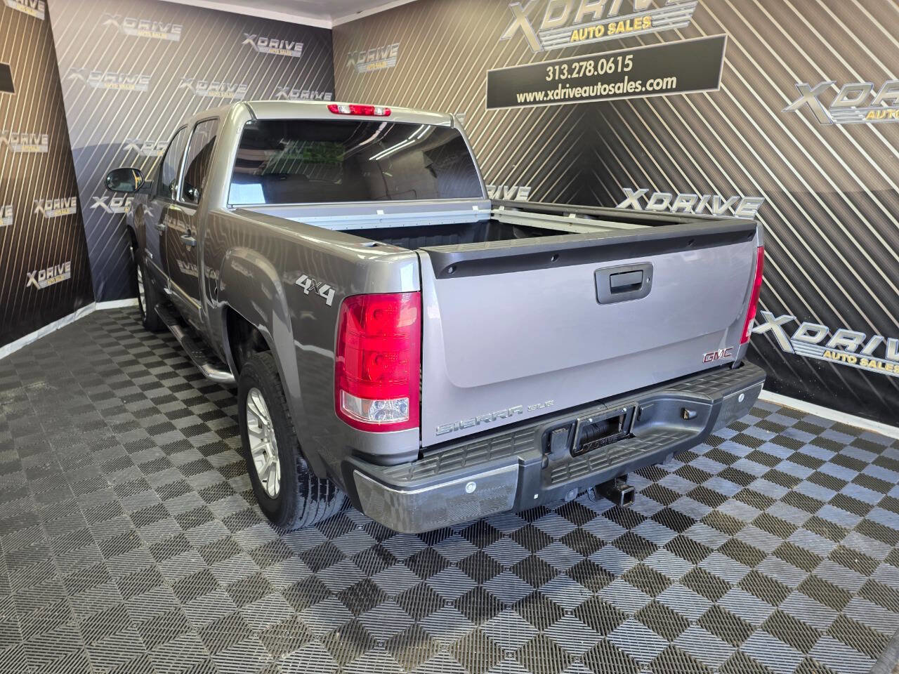 Used 2009 GMC Sierra 1500 SLE w/ Power Pack Plus AWD/4WD image 11