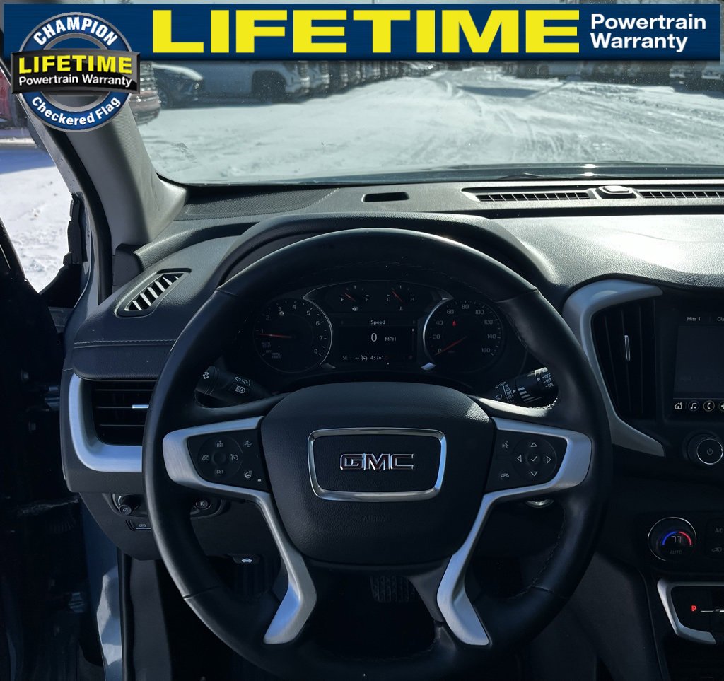 Used 2024 GMC Terrain SLT image 23