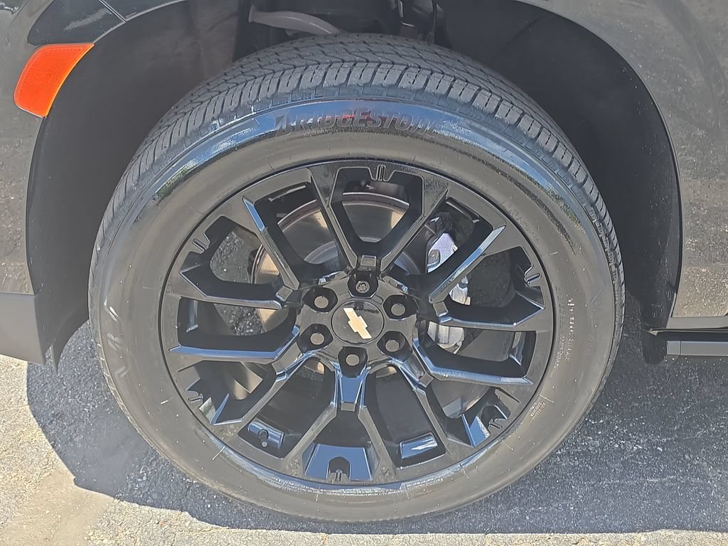 Certified 2023 Chevrolet Suburban Premier AWD/4WD image 35