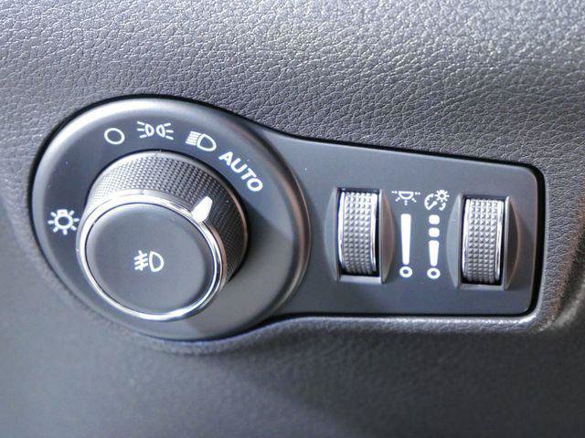 Certified 2023 Jeep Compass Trailhawk AWD/4WD image 25
