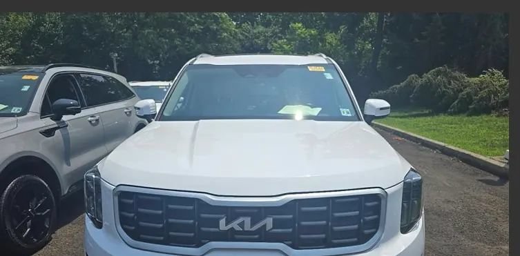 Used 2023 Kia Telluride S w/ S Sunroof Package