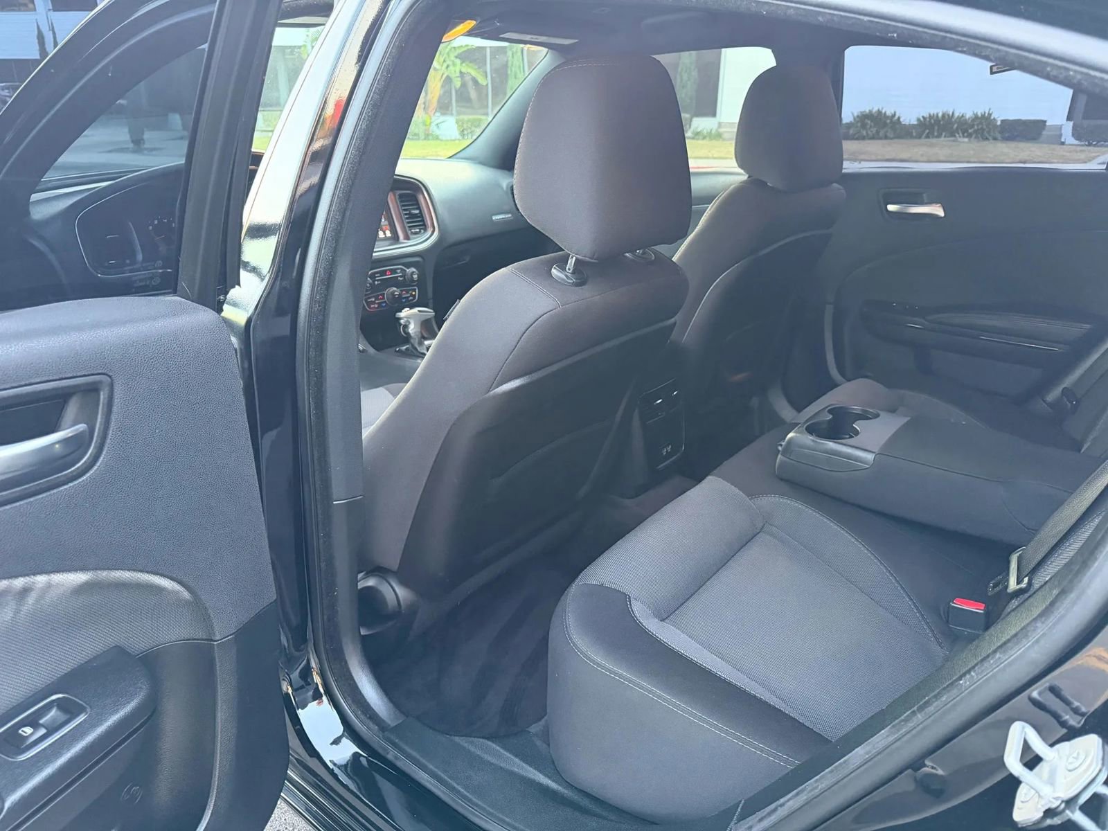 Used 2018 Dodge Charger SXT w/ Blacktop Package image 8