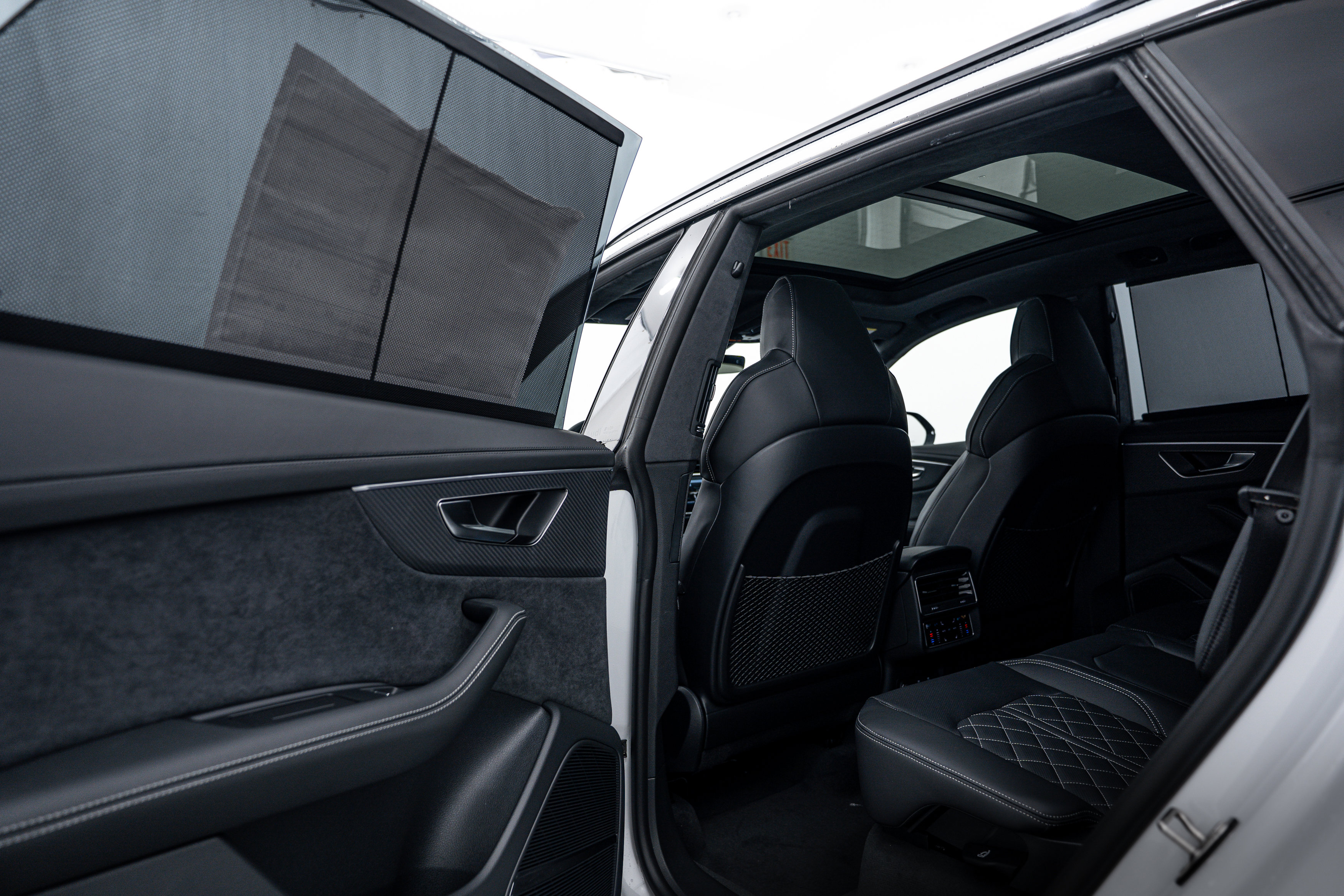 New 2026 Audi SQ8 Prestige image 17