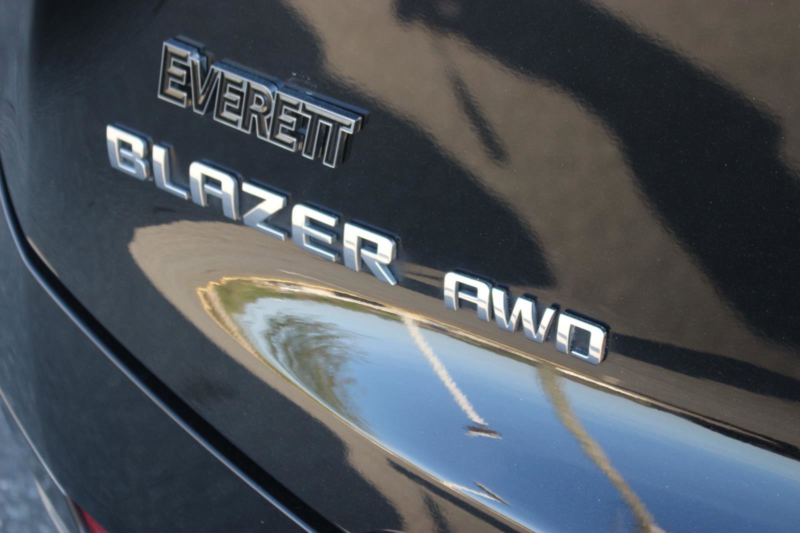 Used 2024 Chevrolet Blazer Premier w/ Driver Confidence II Package AWD/4WD image 11