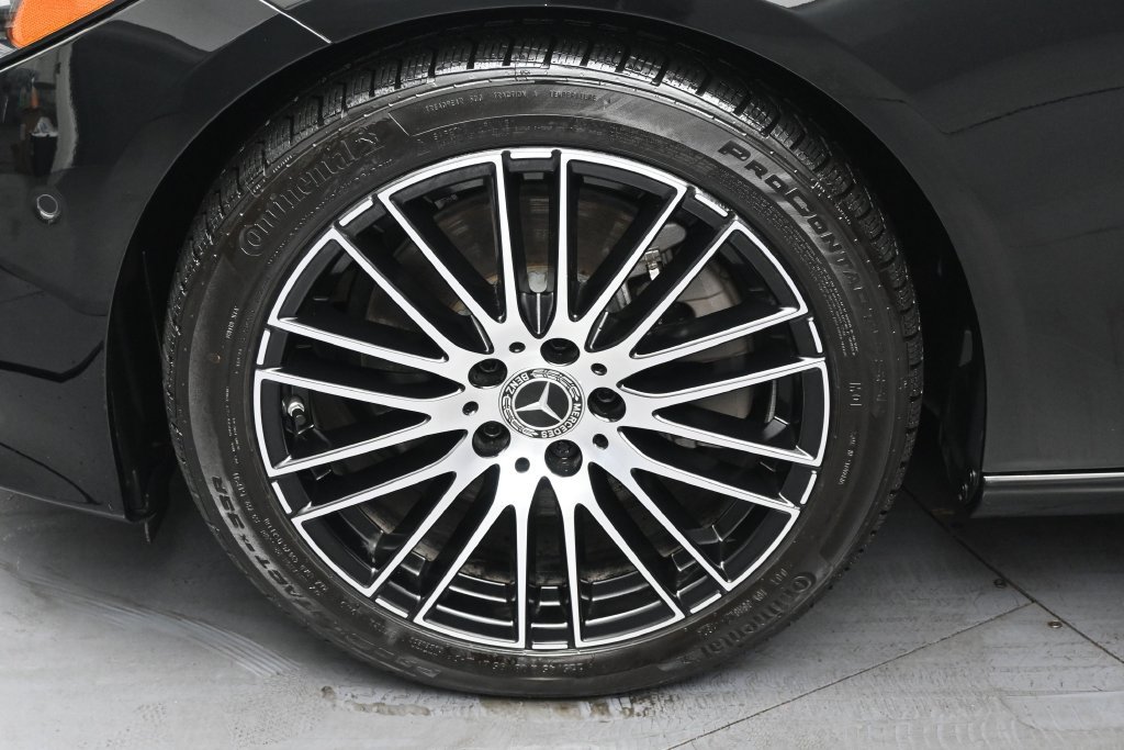 Used 2025 Mercedes-Benz C 300 4MATIC Sedan w/ Exclusive Trim Package image 39