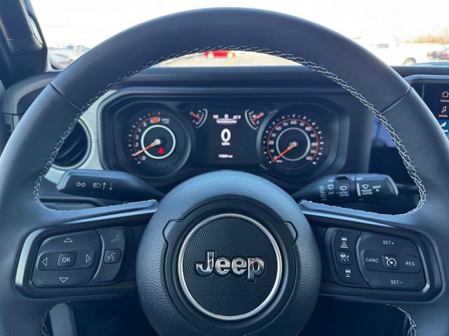 Used 2025 Jeep Wrangler Willys image 22
