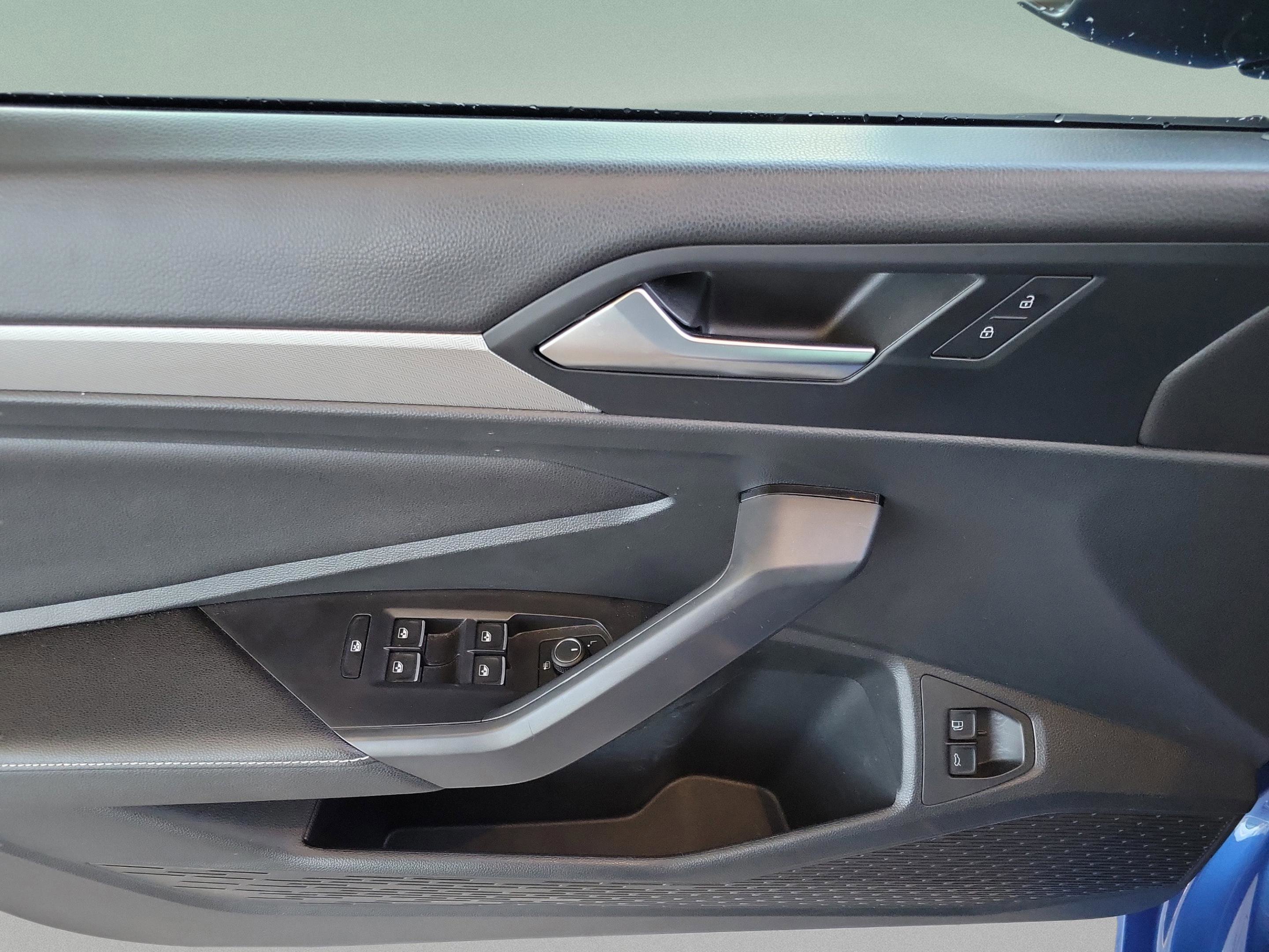 Used 2022 Volkswagen Jetta Sport image 22