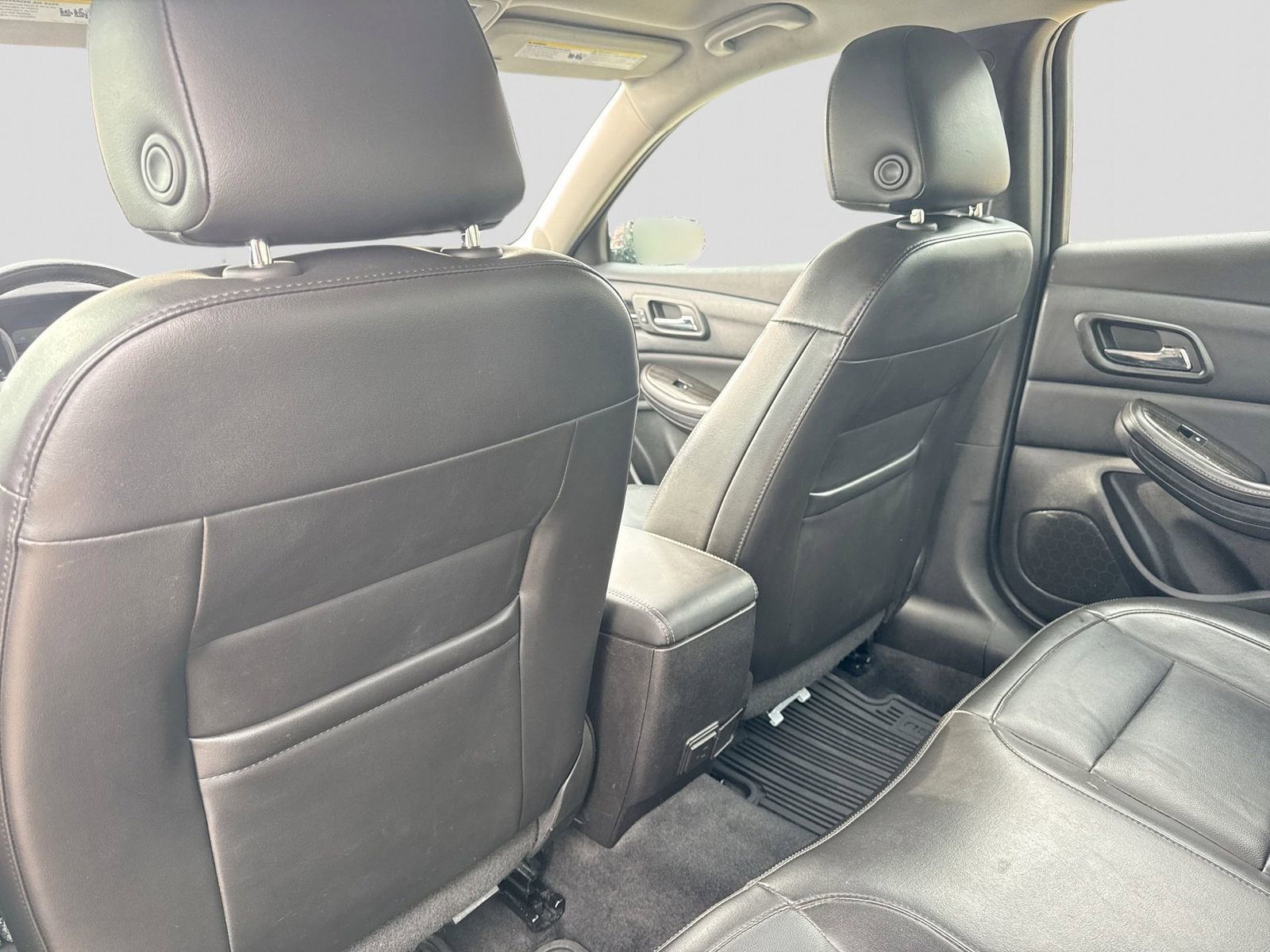 Used 2015 Chevrolet Malibu LT w/ Leather Package FWD image 18