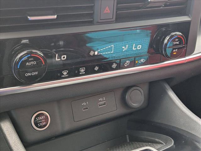 Used 2023 Nissan Rogue SV image 15