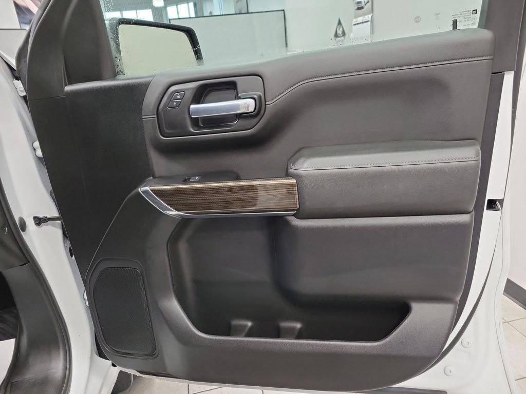 Used 2022 Chevrolet Silverado 1500 LT AWD/4WD image 23