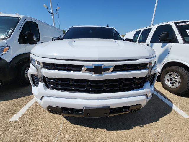 Used 2023 Chevrolet Silverado 1500 RST w/ Convenience Package II AWD/4WD image 2