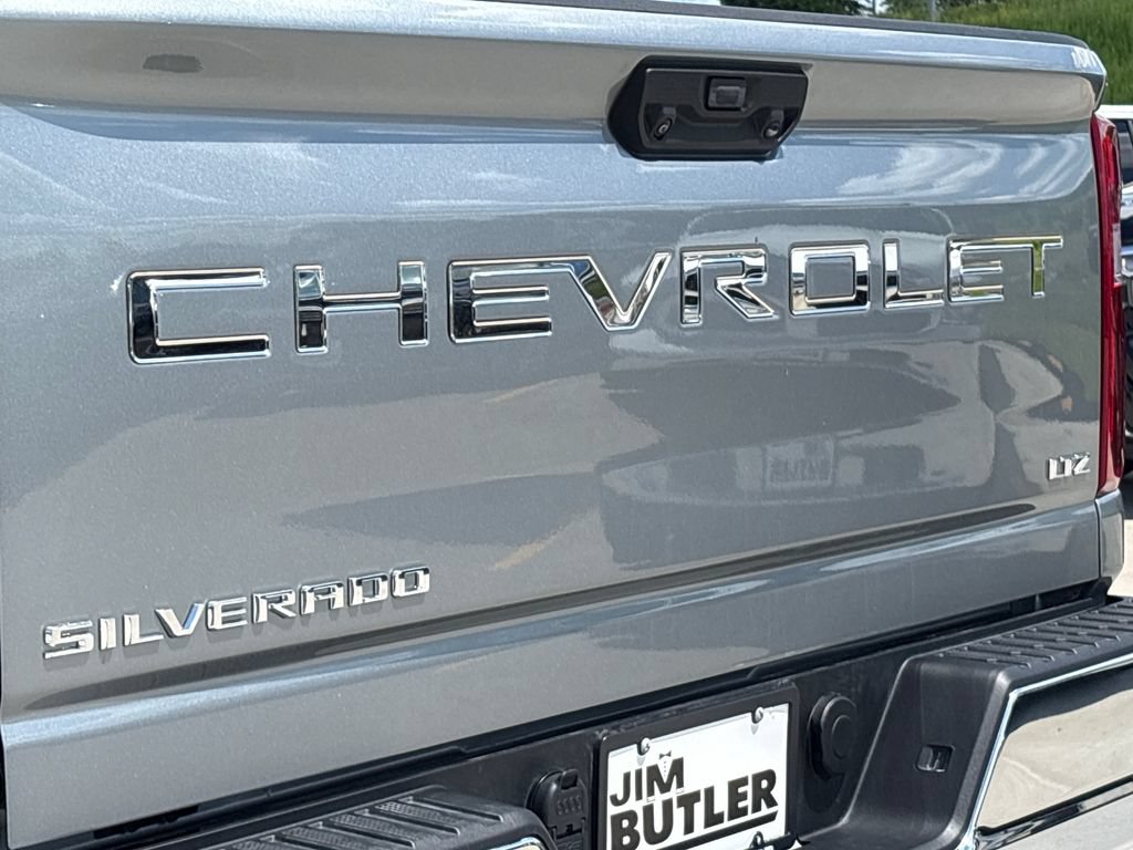 Used 2024 Chevrolet Silverado 3500 LTZ AWD/4WD image 45