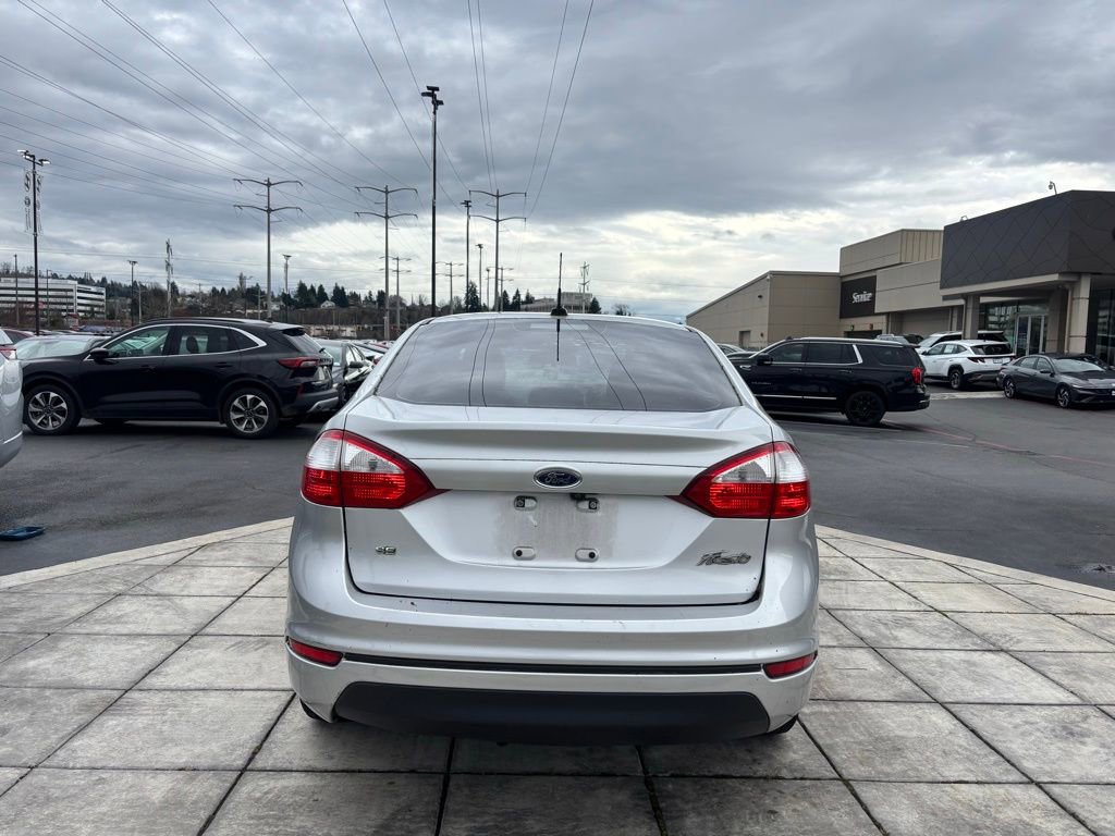 Used 2018 Ford Fiesta SE image 9