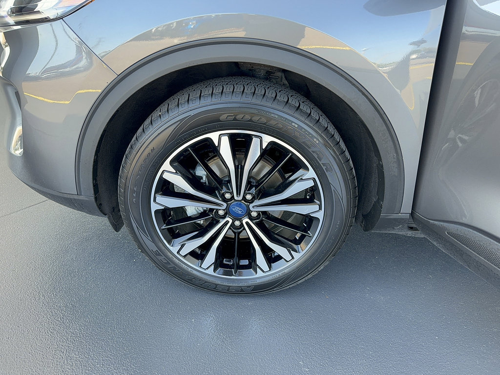 Certified 2022 Ford Escape SE w/ SE Sport Appearance Package AWD/4WD image 37