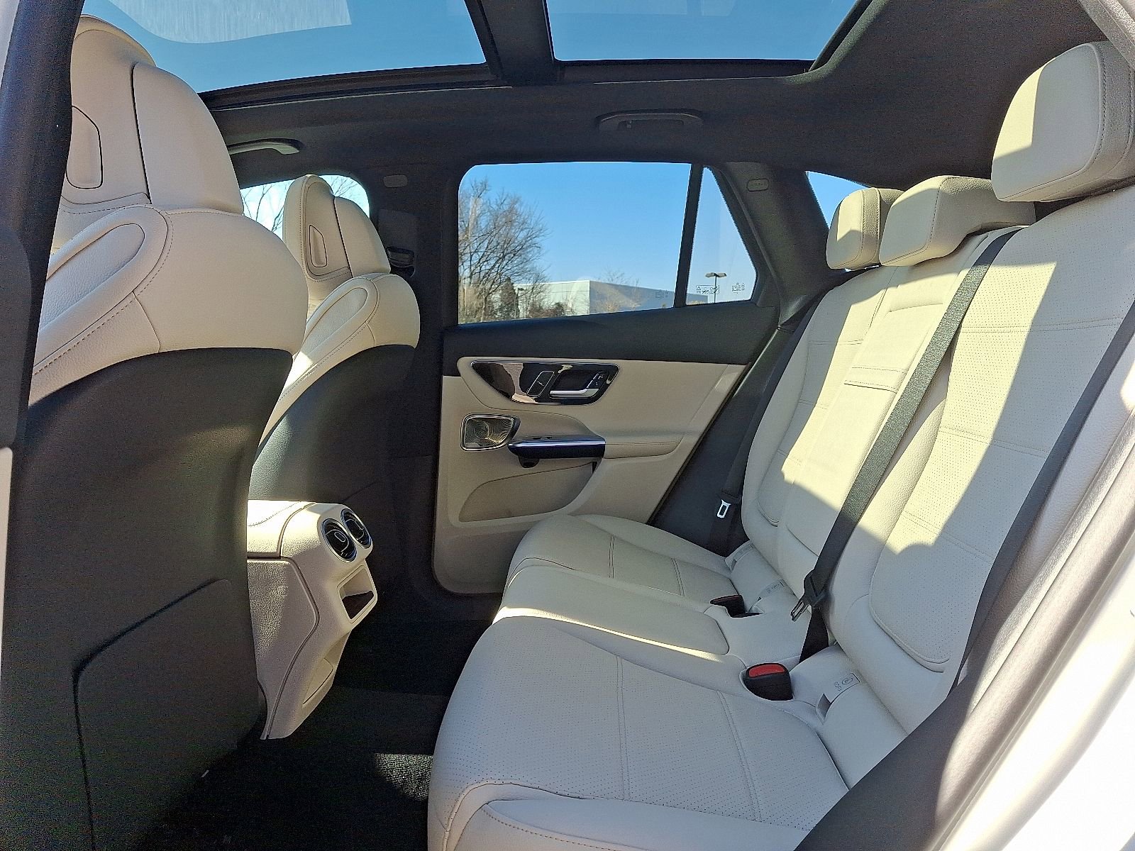 New 2026 Mercedes-Benz GLC 300 4MATIC image 6