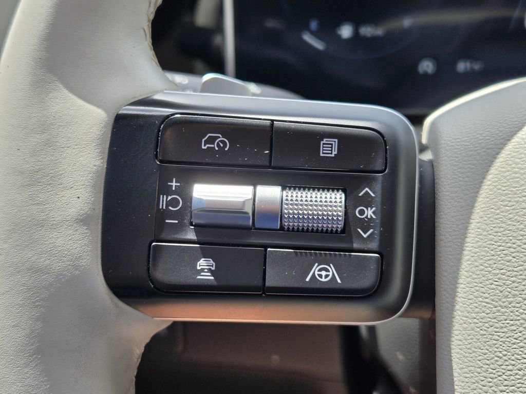 Used 2024 Hyundai Santa Fe Limited FWD image 23