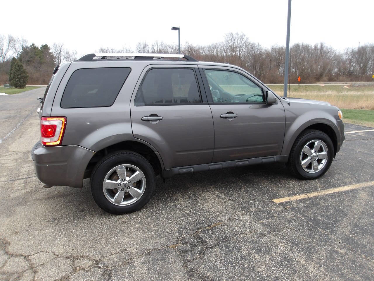 Used 2011 Ford Escape Limited image 10