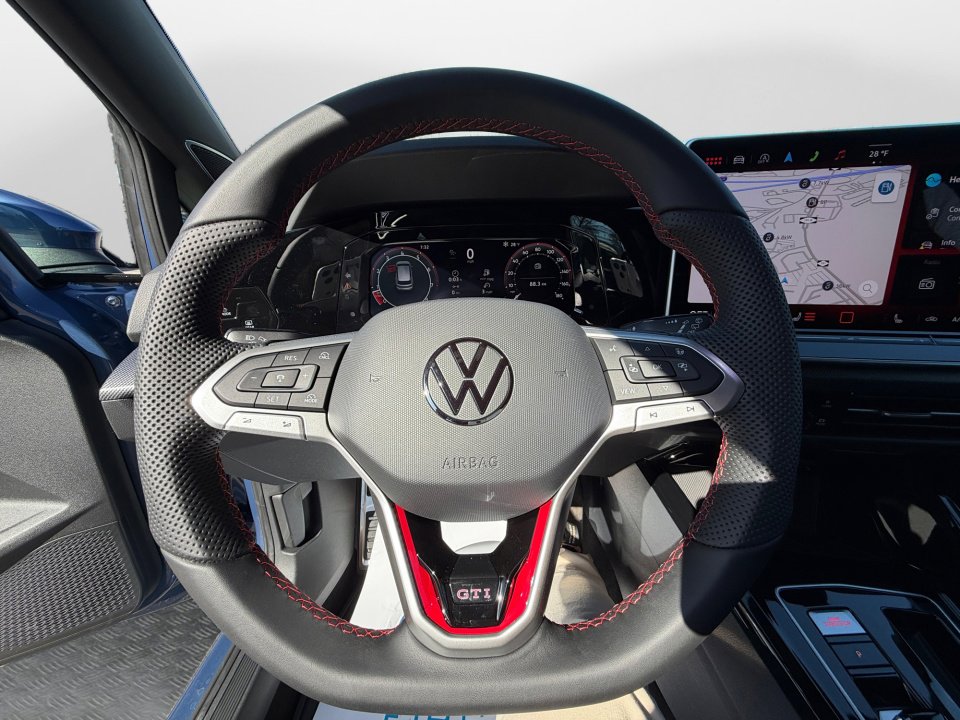 New 2026 Volkswagen Golf SE image 10