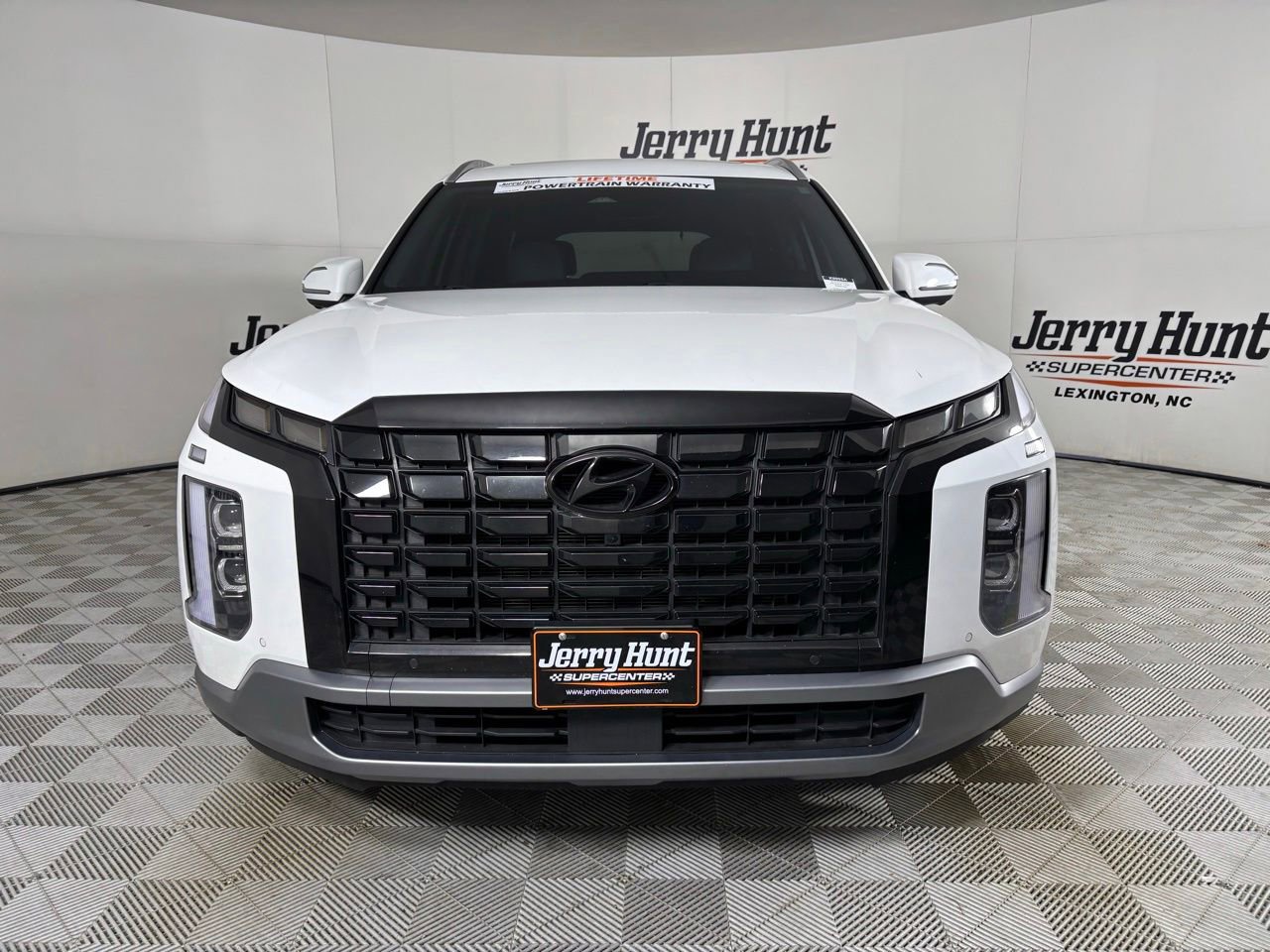 Used 2024 Hyundai Palisade SEL w/ Premium Package AWD/4WD image 3