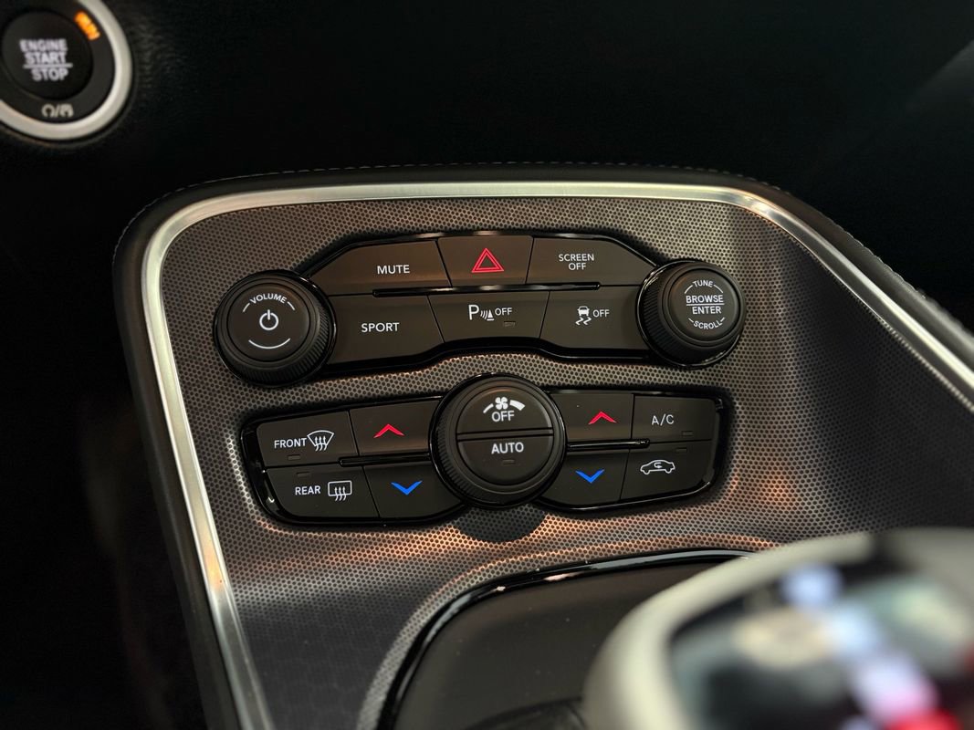 Used 2017 Dodge Challenger R/T Plus image 29