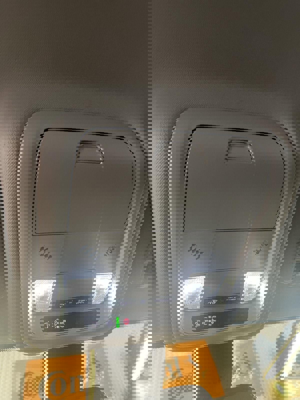 Used 2023 GMC Terrain SLE w/ Driver Convenience Package image 17