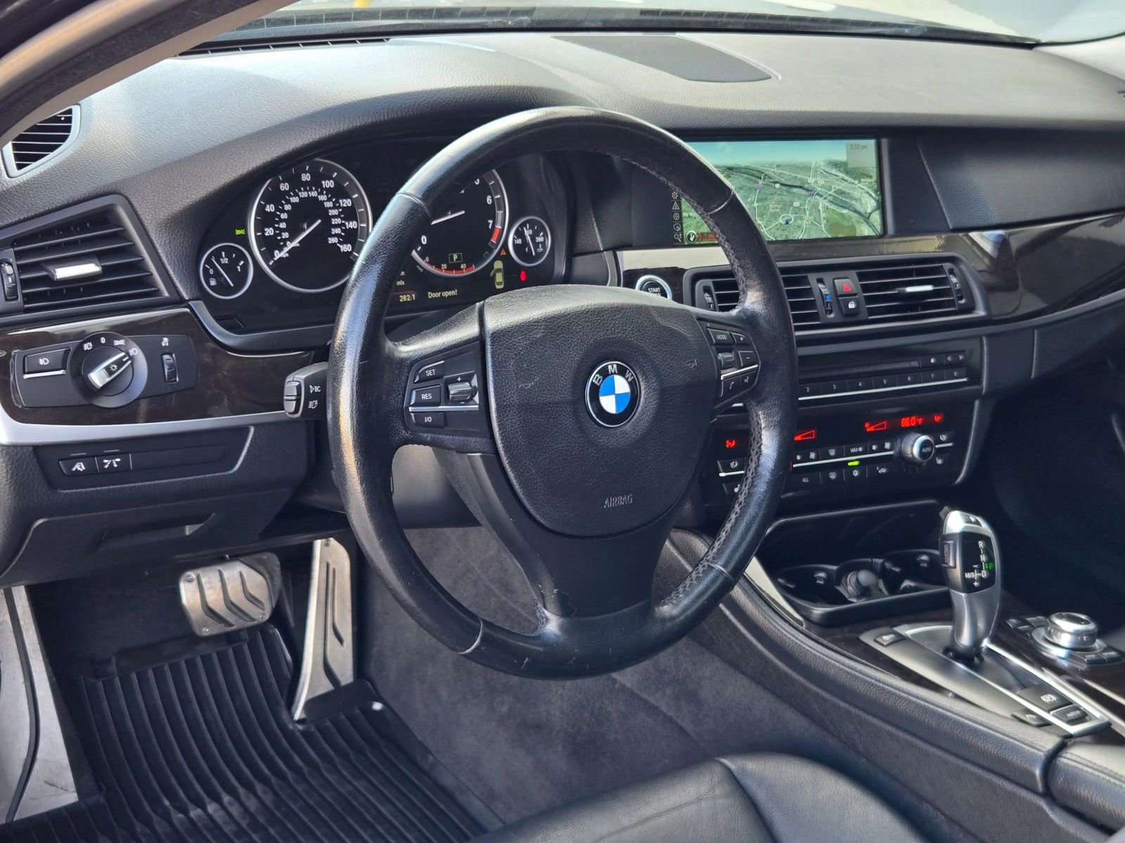 Used 2011 BMW 528i Sedan image 11