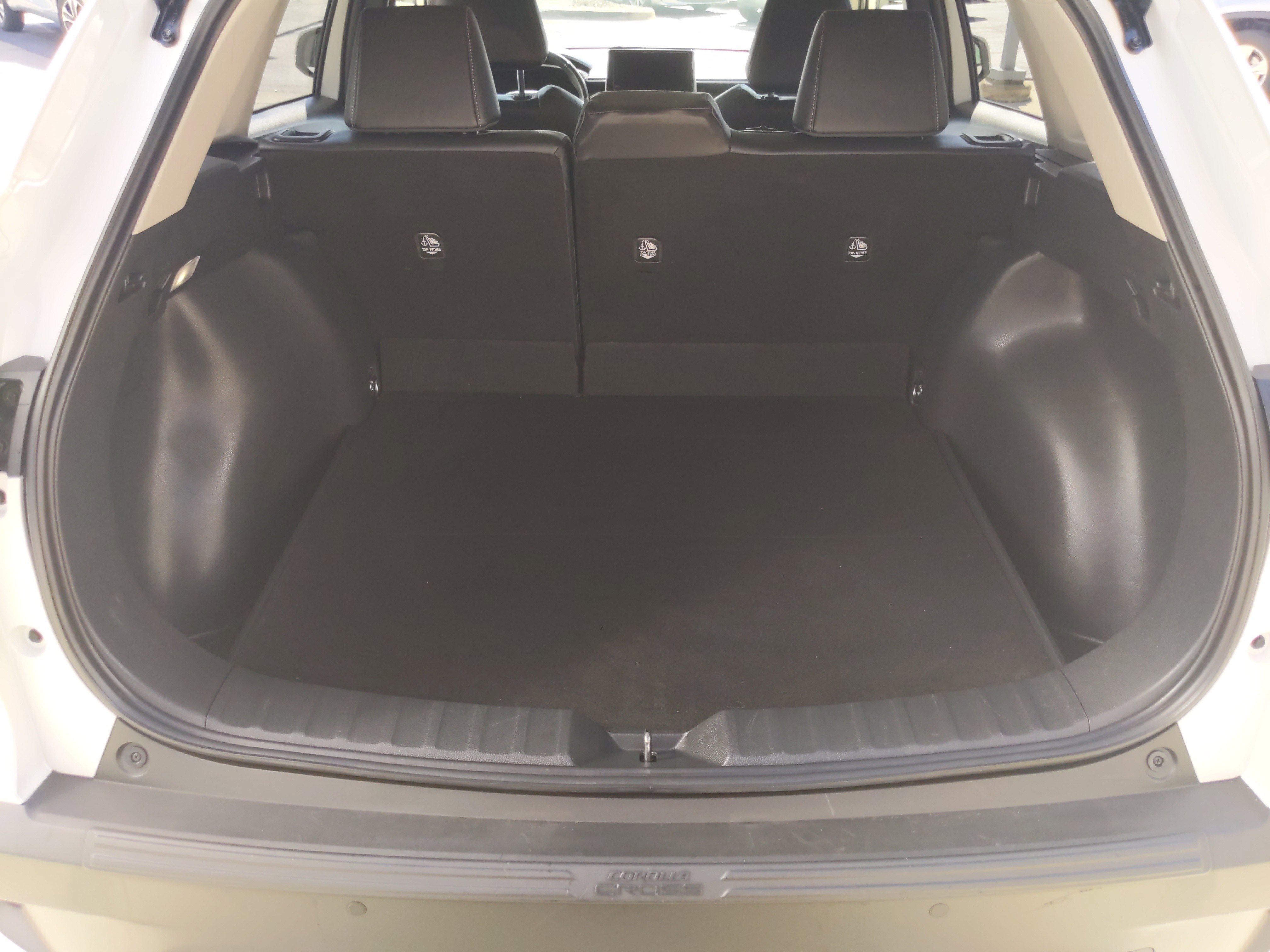 Certified 2023 Toyota Corolla Cross XLE w/ Convenience Package image 31