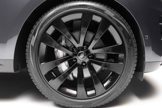 Used 2023 Land Rover Range Rover Sport SE AWD/4WD image 30
