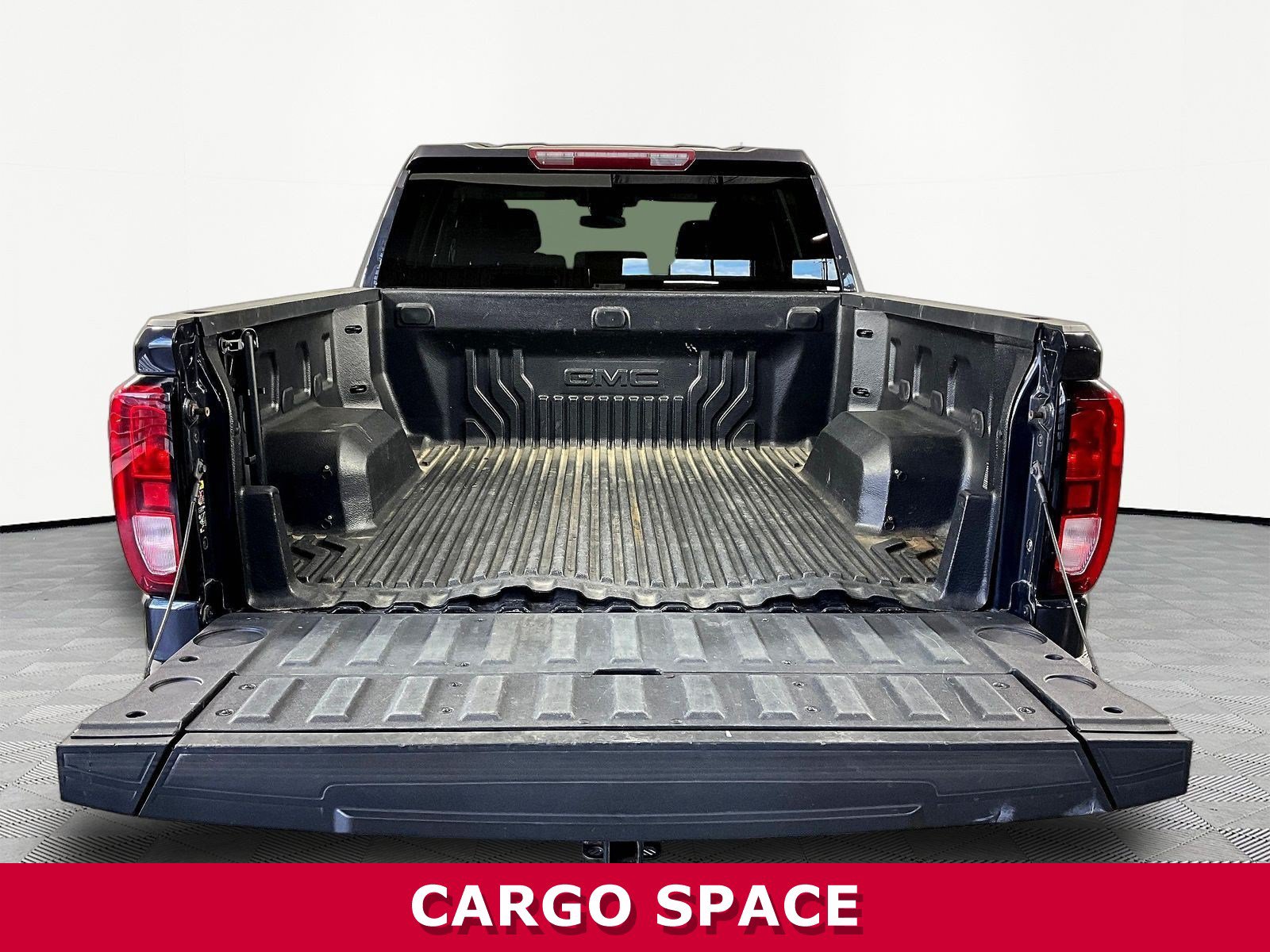 Used 2022 GMC Sierra 1500 Elevation AWD/4WD image 7