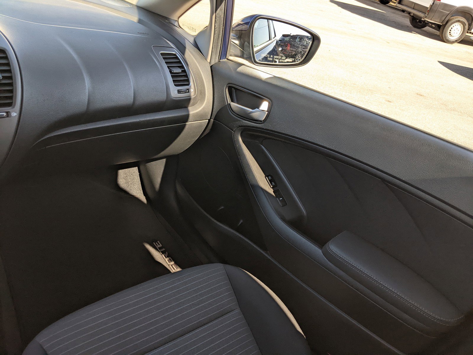 Used 2017 Kia Forte LX w/ LX Popular Package image 13