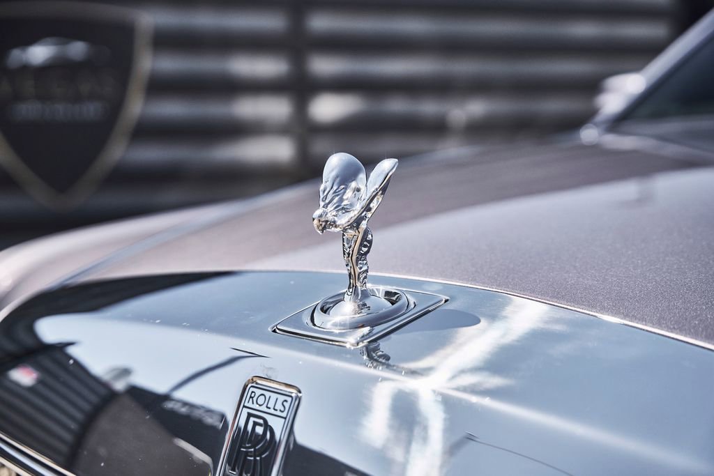 Used 2025 Rolls-Royce Phantom Sedan RWD image 9
