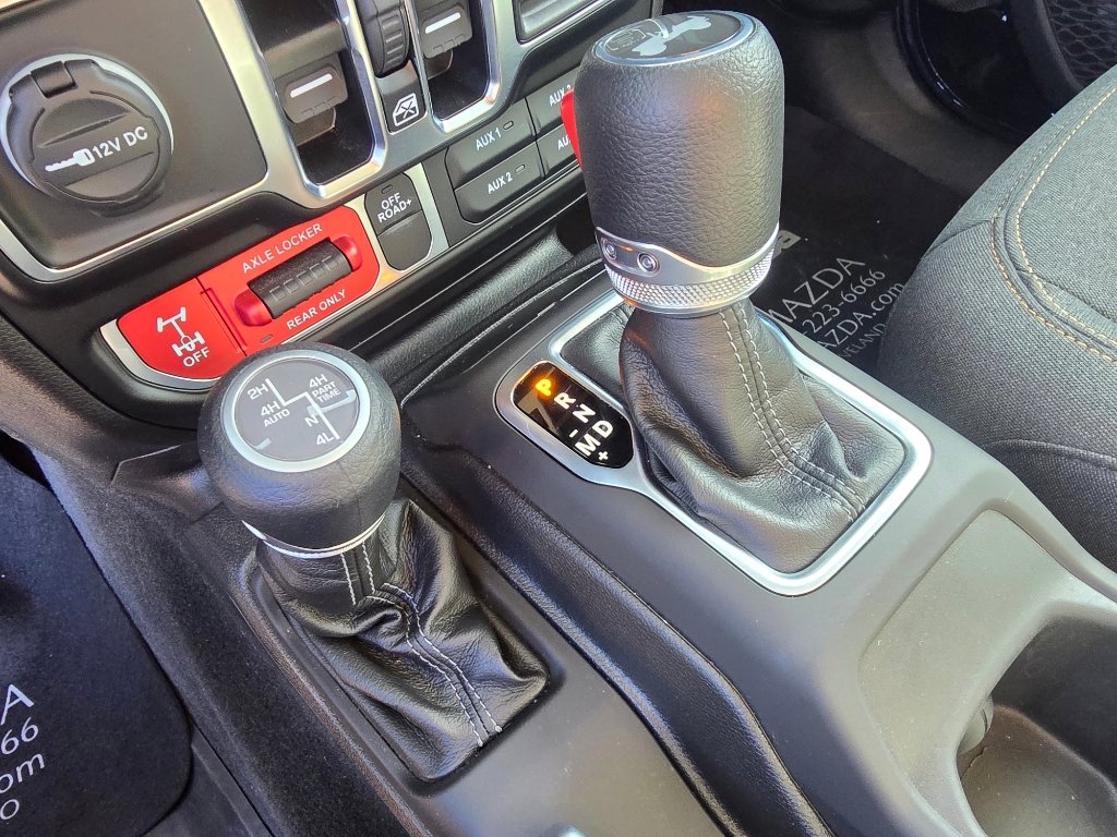 Used 2025 Jeep Wrangler Willys image 19