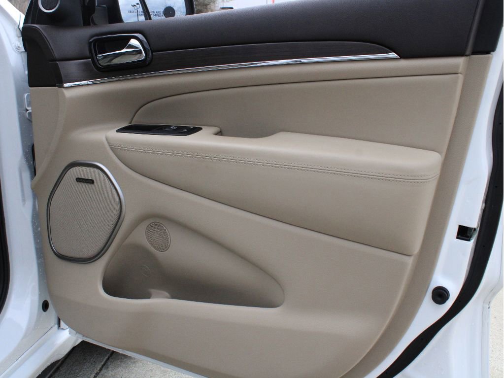 Certified 2021 Jeep Grand Cherokee Overland image 22