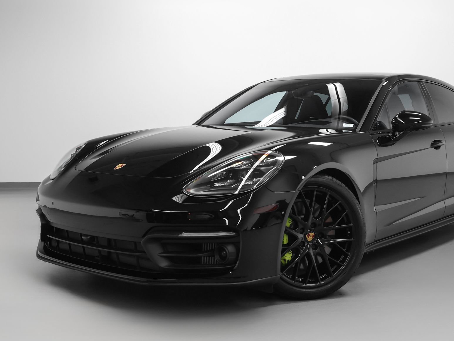 Certified 2023 Porsche Panamera AWD/4WD image 2