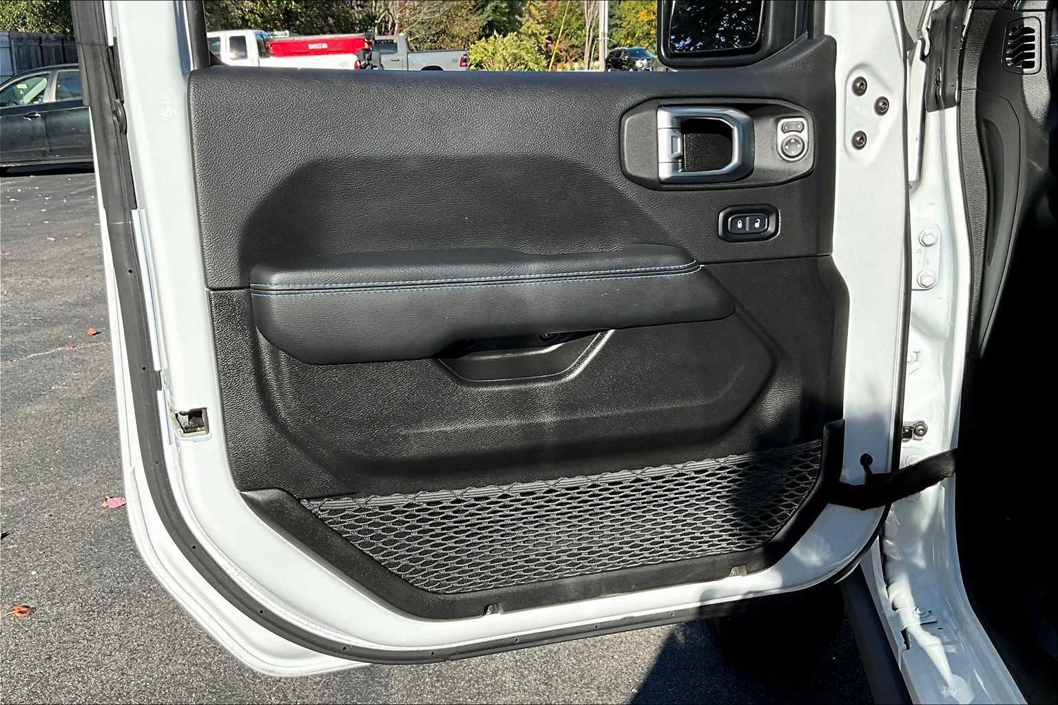 Used 2022 Jeep Wrangler Unlimited Rubicon 4xe w/ Cold Weather Group image 20