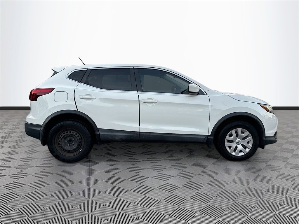 Used 2019 Nissan Rogue Sport S image 5