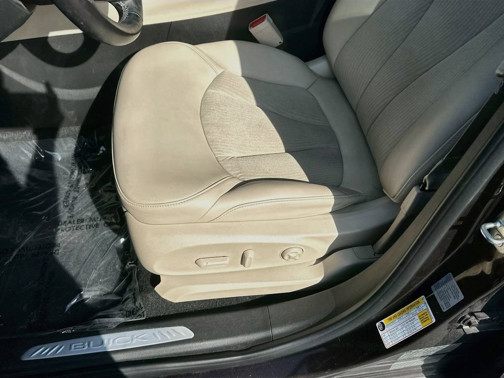 Used 2020 Buick Envision Preferred FWD image 17