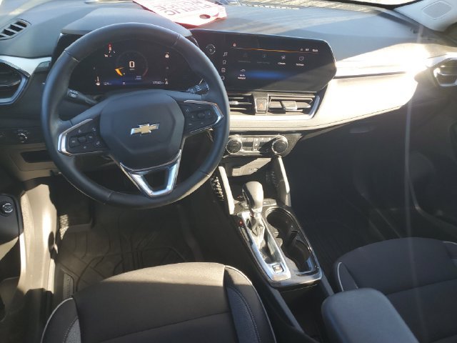 Used 2025 Chevrolet TrailBlazer LT w/ Convenience Package FWD image 10