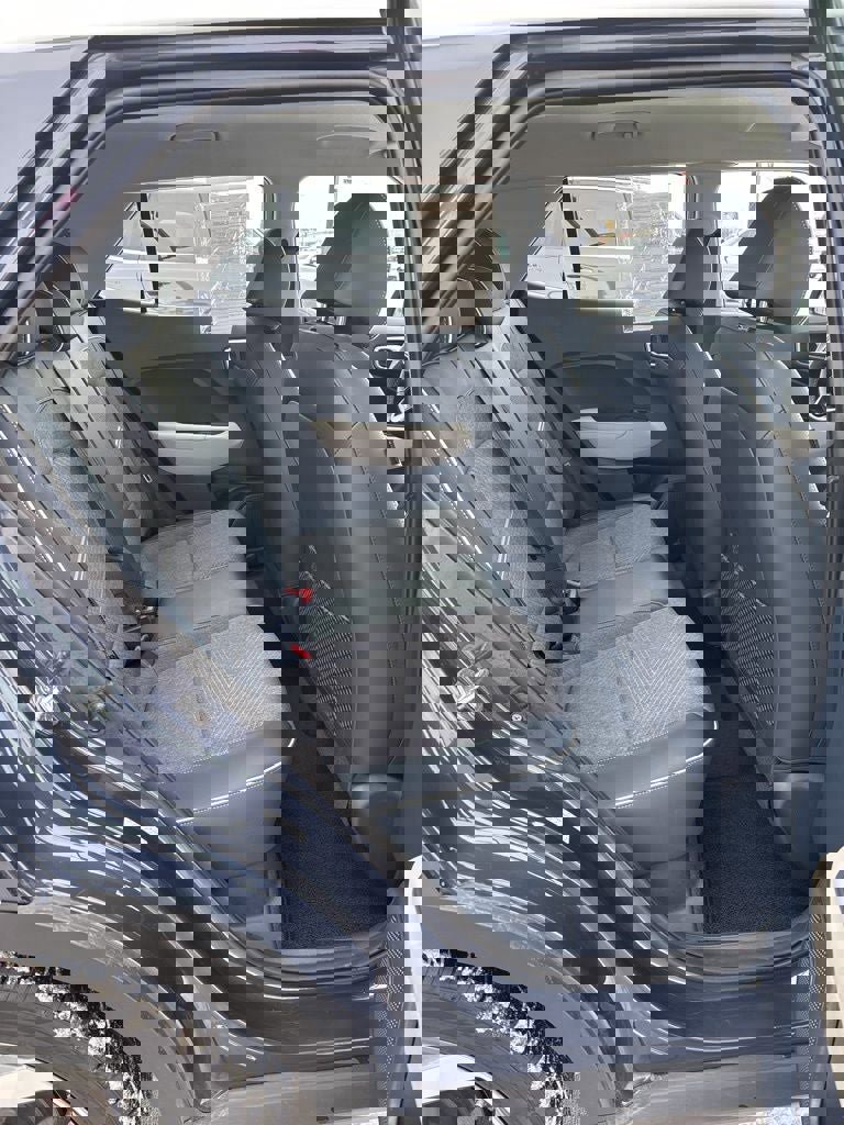 Used 2020 Hyundai Venue image 28